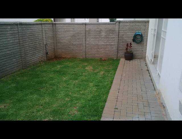2 BEDROOM TOWNHOUSE TO LET IN WATERVAL EAST